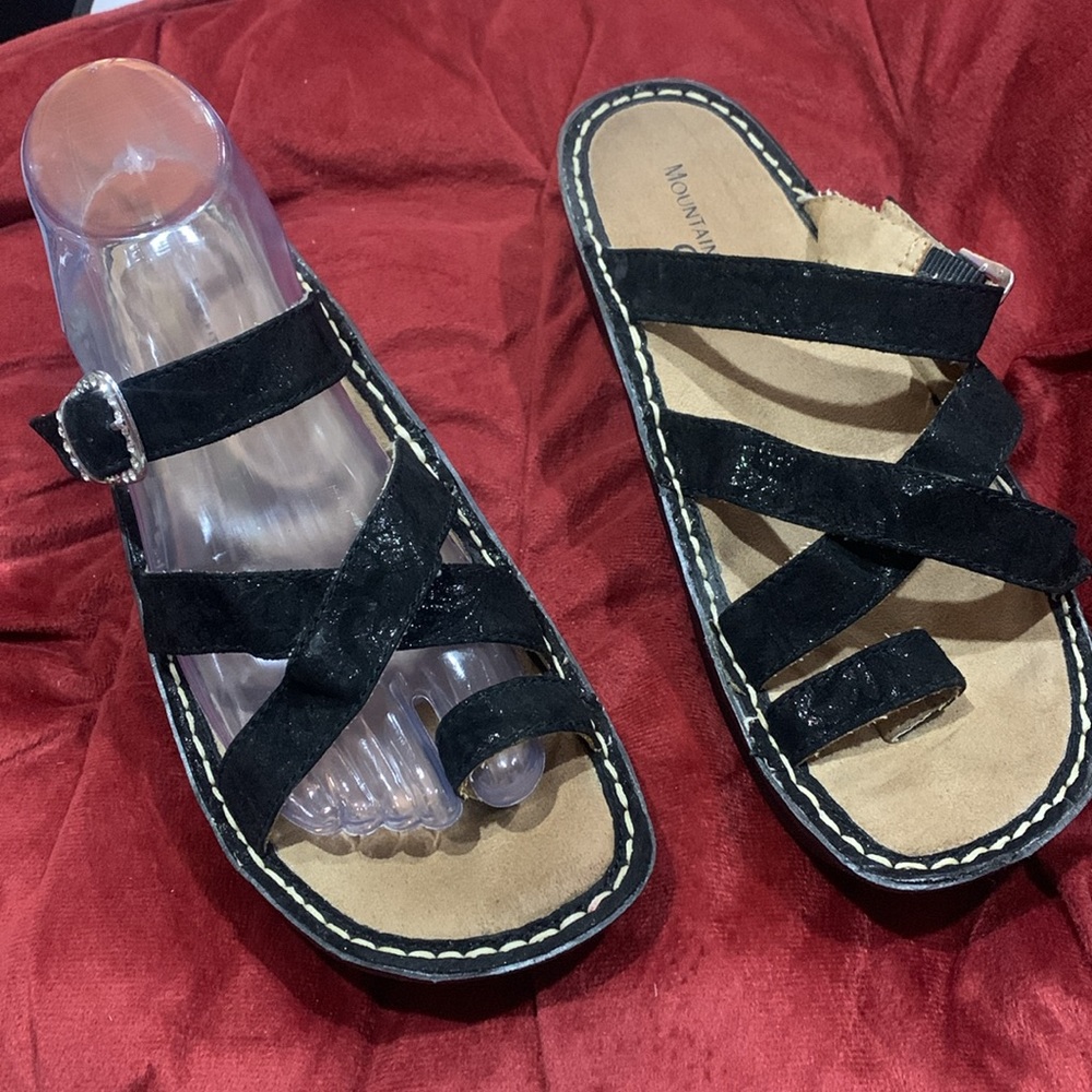 Sandals - Picture 2 of 6